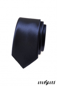 Glatte dunkelblaue schmale Krawatte