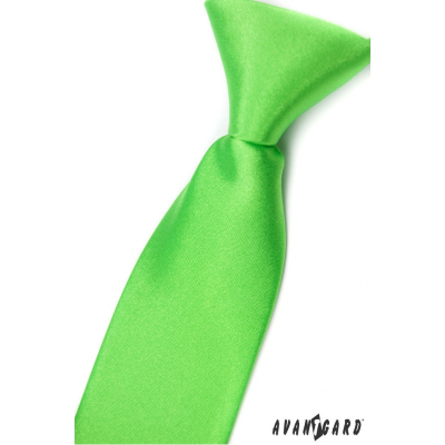 Grüne junge Krawatte
